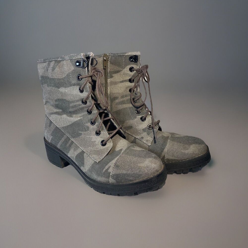 Madden Girl Emma Combat Boots Size 7 Lace Up Boots Booties Heel Black Gray Camo